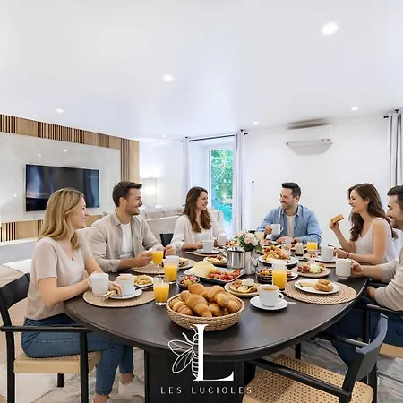 Les Lucioles 10 - Luxury Garden 3 Bedrooms - Sleeps 8 Lejlighed *