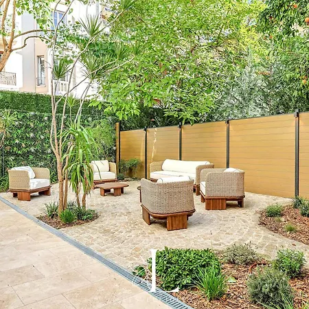 Les Lucioles 10 - Luxury Garden 3 Bedrooms - Sleeps 8 Cannes