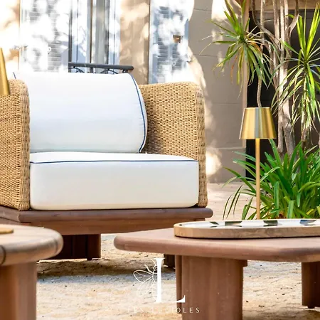 Les Lucioles 10 - Luxury Garden 3 Bedrooms - Sleeps 8 * Cannes