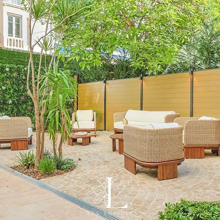 Les Lucioles 10 - Luxury Garden 3 Bedrooms - Sleeps 8 Cannes