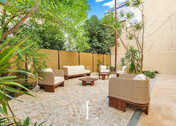 דירה Les Lucioles 10 - Luxury Garden 3 Bedrooms - Sleeps 8 *