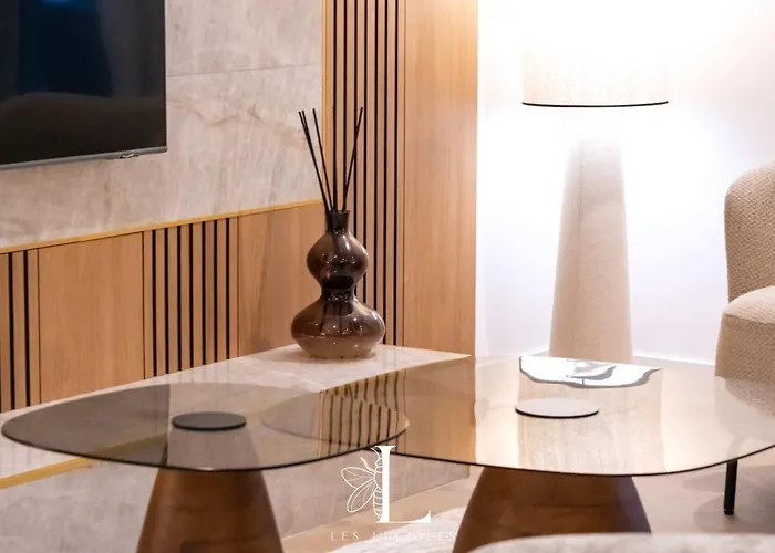 דירה Les Lucioles 10 - Luxury Garden 3 Bedrooms - Sleeps 8 *