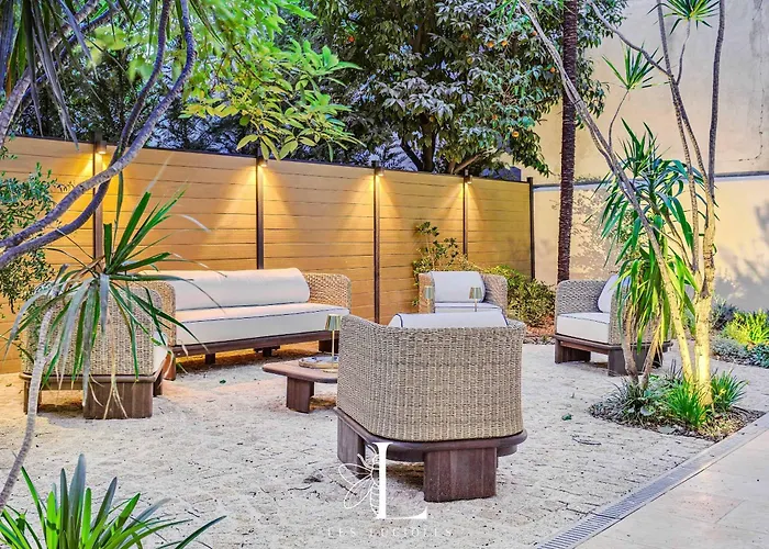 Les Lucioles 10 - Luxury Garden 3 Bedrooms - Sleeps 8