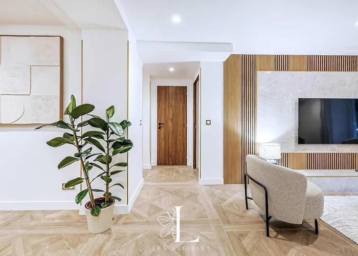 דירה Les Lucioles 10 - Luxury Garden 3 Bedrooms - Sleeps 8