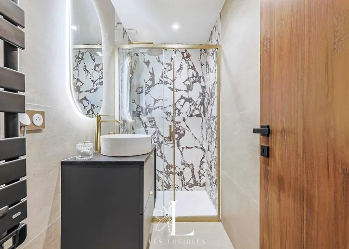 דירה Les Lucioles 10 - Luxury Garden 3 Bedrooms - Sleeps 8 קאן