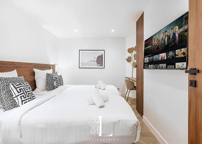 Les Lucioles 10 - Luxury Garden 3 Bedrooms - Sleeps 8 *