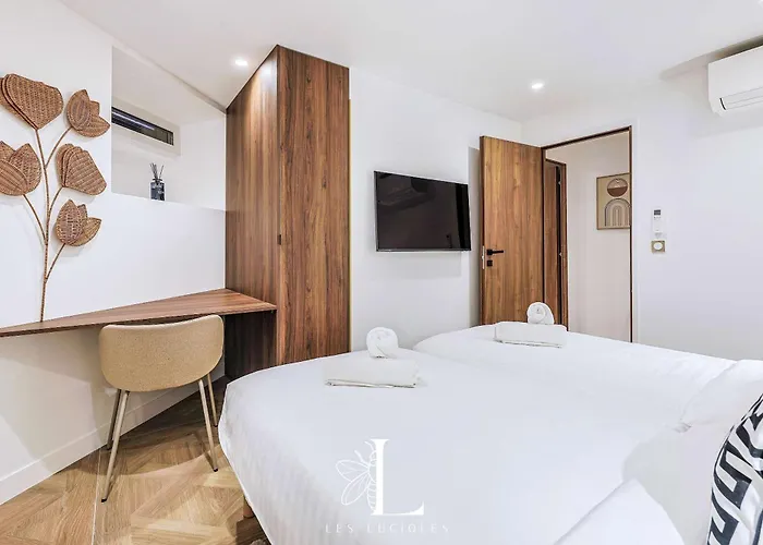 Les Lucioles 10 - Luxury Garden 3 Bedrooms - Sleeps 8