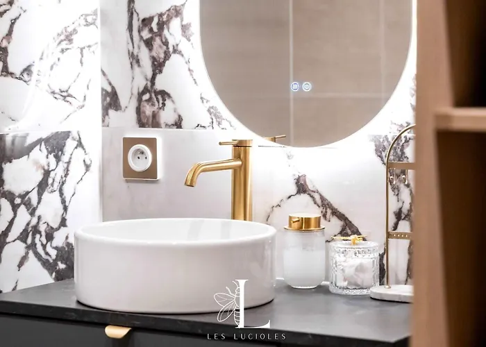 דירה Les Lucioles 10 - Luxury Garden 3 Bedrooms - Sleeps 8 קאן