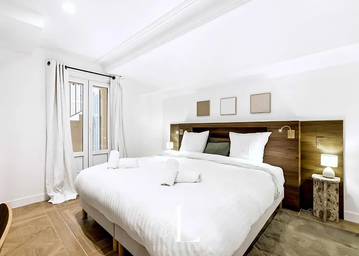 Les Lucioles 10 - Luxury Garden 3 Bedrooms - Sleeps 8