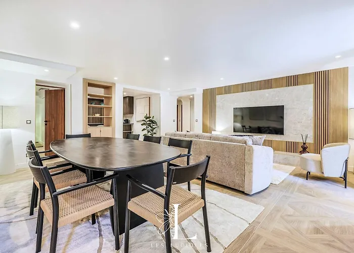 Les Lucioles 10 - Luxury Garden 3 Bedrooms - Sleeps 8 *