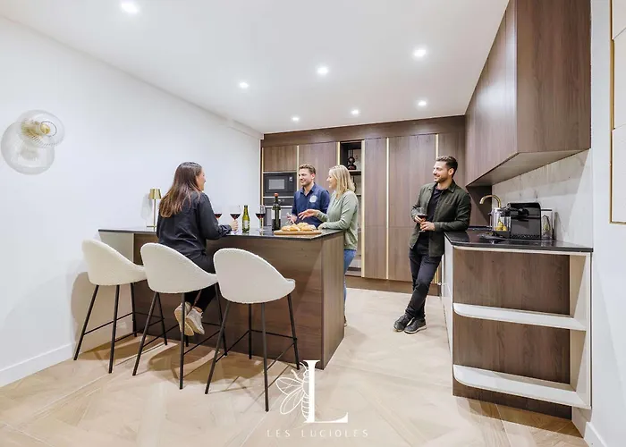 Les Lucioles 10 - Luxury Garden 3 Bedrooms - Sleeps 8 דירה קאן