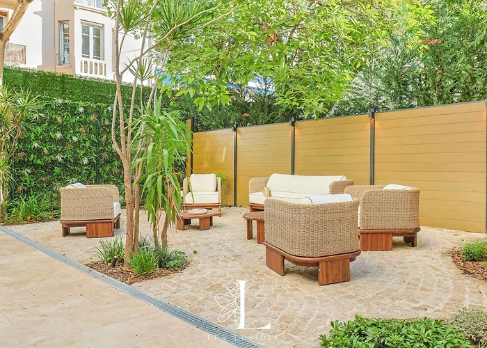 Les Lucioles 10 - Luxury Garden 3 Bedrooms - Sleeps 8 קאן